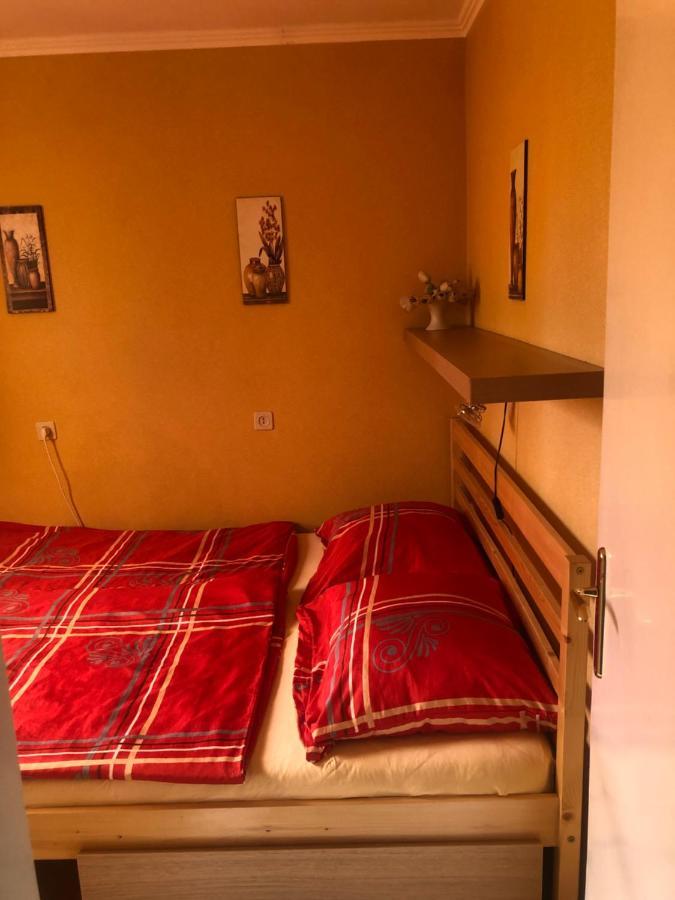 Oeroekzoeld Apartmanok Balatonfenyves Esterno foto
