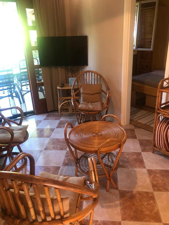 Oeroekzoeld Apartmanok Balatonfenyves Esterno foto