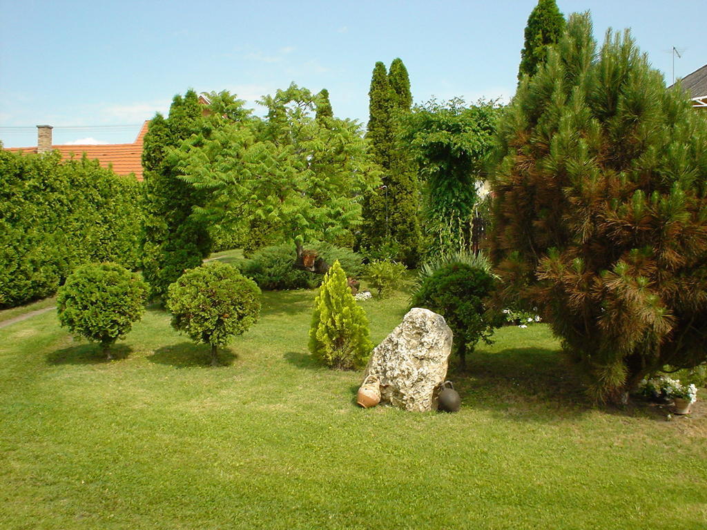 Oeroekzoeld Apartmanok Balatonfenyves Esterno foto